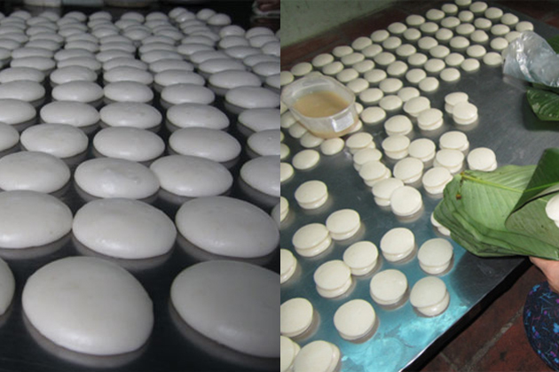 Nặn bánh sau khi giã thành những phần bằng nhau