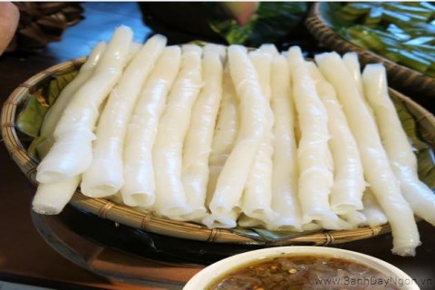 Bánh gật gù vừa ăn vừa gật của Tiên Yên - Quảng Ninh